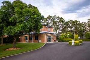 Hawkesbury Race Club Motel