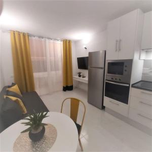 RICKY PLACE - CHAPARRAL COMPLEX