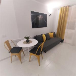 RICKY PLACE - CHAPARRAL COMPLEX