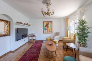 Stunning Villa with pool by Costarentals - Ref 30