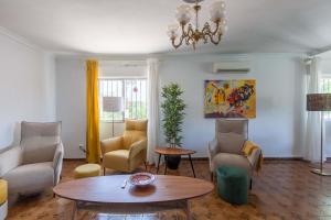 Stunning Villa with pool by Costarentals - Ref 30