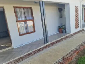 Black Villa Lodge - Mmukubyane