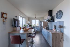 Maisons de vacances La Maree - Face a la mer et avec piscine privee : Maison 1 Chambre