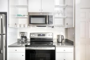 Burbank 1BR w Pool WD Gym nr TJ WF LAX-788