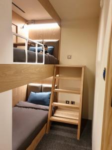 Sleepover Doha North Node, Gate C30