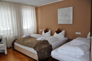 Triple Room with Shower room in Verena's Parkhotel