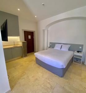 Hotels Hotel La Falaise : photos des chambres