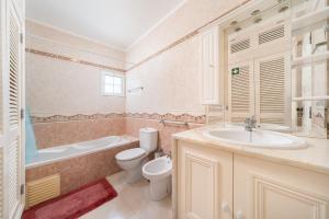 Casa Maria João-2 quartos e piscina privada na Praia do Carvoeiro