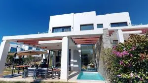 Greenhills Marbella - Art Deco Villa Private Pool - Mijas Costa