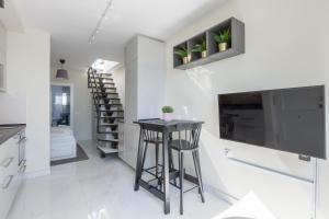 Modern sea view rooftop by Costarentals - Ref 116