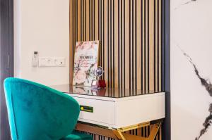 EcoStay - Infinity business class 2BDR apartment by the sea in Alimos