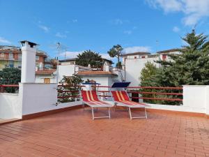 R27 - Graziosa villetta con giardino e posto auto