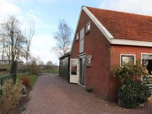 Fine holiday home in Donkerbroek - Makkinga