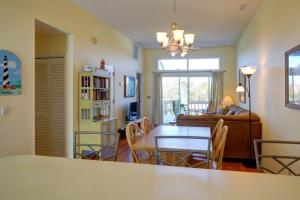 Toadally Relaxin Townhouse