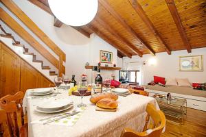 Residenza Rocca del Lago 2 - Happy Rentals