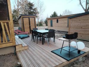 Campings Nature Holiday's Domaine Les Cottage de la Baule : photos des chambres