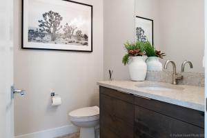 Combined 13 Bedroom On The Eighth-Private Pools and Games! - Ubytování bez kategorie ve městě Washington