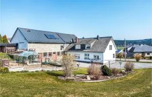 2 Bedroom Awesome Home In Burg-Reuland - Wemperhardt