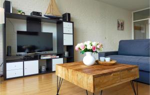 Stunning Home In Bruinisse