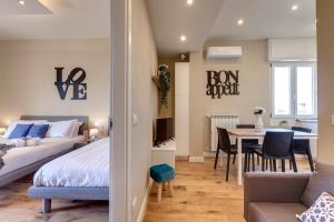 Khione Apartment by Mamo Florence