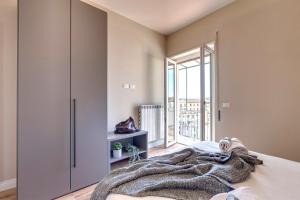 Khione Apartment by Mamo Florence