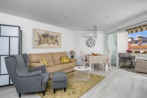 Apt Torreblanca with Pool by Costarentals - Ref 10