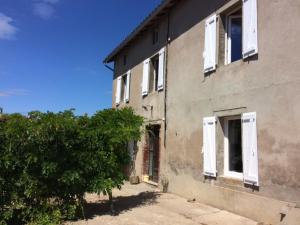 Sejours a la campagne Gite a 10kms Albi au milieu des chevaux : photos des chambres