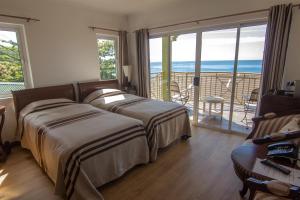 Treasure Cove Hotel & Restaurant