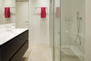 Two-Bedroom Apartment room in Easo Suite 1 by FeelFree Rentals