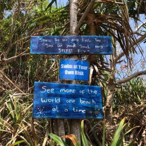 CASA BOLO IN ALAMINOS with HIDDEN WHITE BEACH near 100 Islands