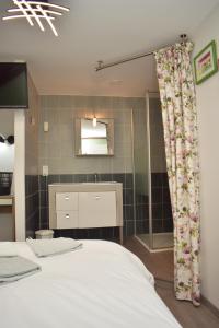 Hotels Auberge Saint Fergeux : photos des chambres