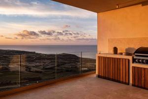 Lighthouse View Apartment - Apartmány, Żebbuġ