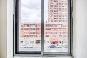 LIC 1BR w Doorman Gym Pool nr E River NYC-690