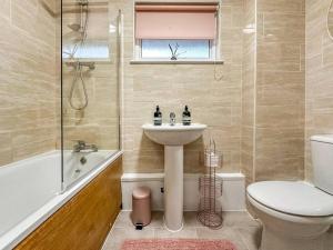 Newly Refurbished 3 Bed House Near London o2 Arena