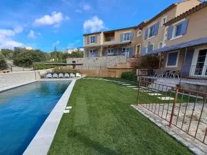 Les Grenadiers de Saint Sat - Рюстрель