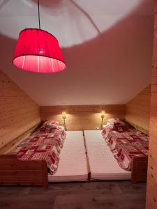 Chalets Chalet Casa de Monzel with 6-Person Jacuzzi & Panoramic View : photos des chambres