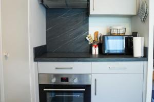 Chez Anja et José, jardin et 2 salles de bain