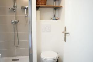 Chez Anja et José, jardin et 2 salles de bain