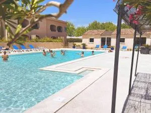 西加洛斯酒店 - 萨拉瓦