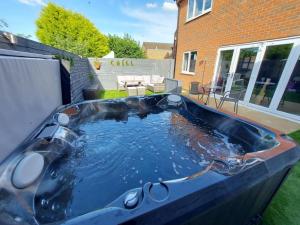 Hot Tub house close to Woodland and Peak District