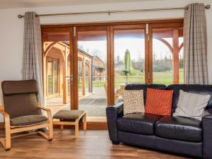 Riverside Lodge