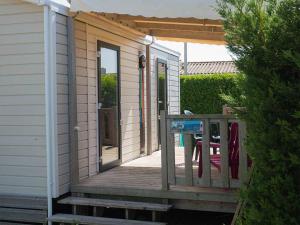 Campings Camping Les Perouses : photos des chambres