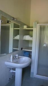 2 Doppelzimmer mit Verbindungstür und Gemeinschaftsbad