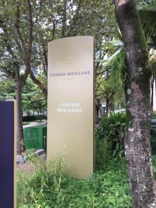 Apto em hotel 5*, varanda, 1 vaga, Itaim, SP