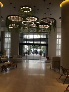 Apto em hotel 5*, varanda, 1 vaga, Itaim, SP