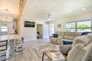 Merritt Island Home with Spa - 8 Mi to Cocoa Beach!
