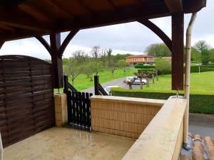 Maisons de vacances Maison de 2 chambres avec piscine partagee jardin amenage et wifi a Saint Genies a 8 km de la plage : photos des chambres