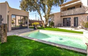 Maisons de vacances Stunning Home In Colonzelle With Outdoor Swimming Pool, Wifi And Private Swimming Pool : photos des chambres