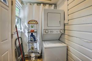Extended Stays Welcome! Home Near Avondale Dining