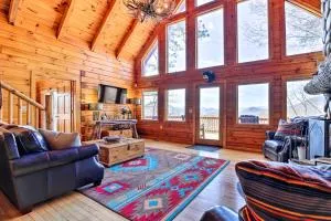 Smoky Mountain Cabin Rental with Hot Tub and Fire Pit! - Franklin Grove